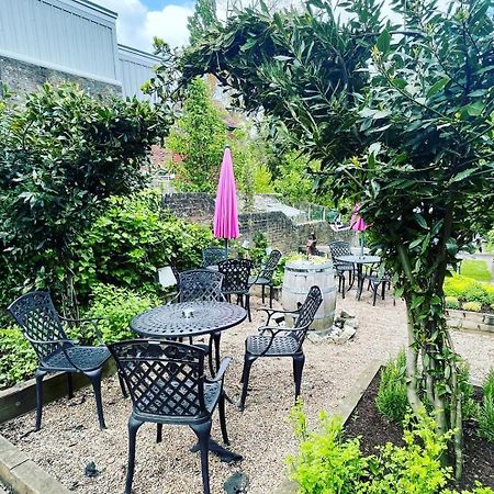 The Abbey Hotel Battle Bagian luar foto
