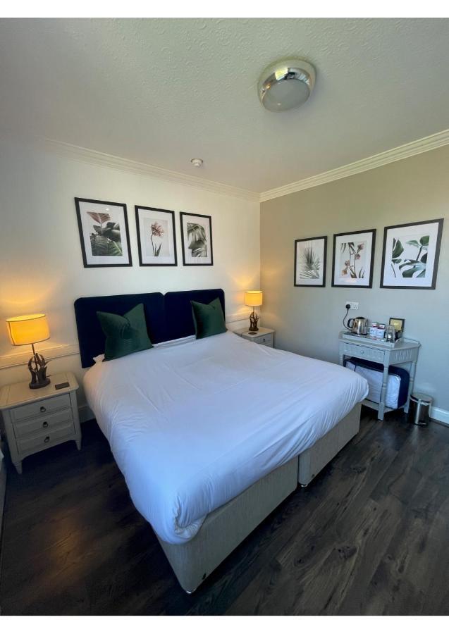 The Abbey Hotel Battle Bagian luar foto
