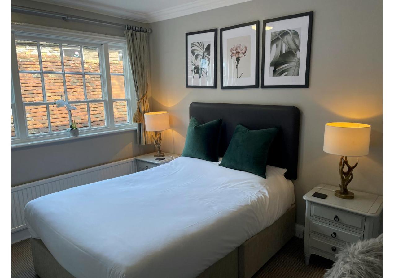 The Abbey Hotel Battle Bagian luar foto