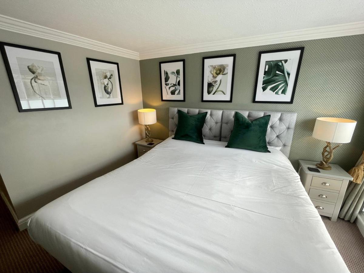 The Abbey Hotel Battle Bagian luar foto