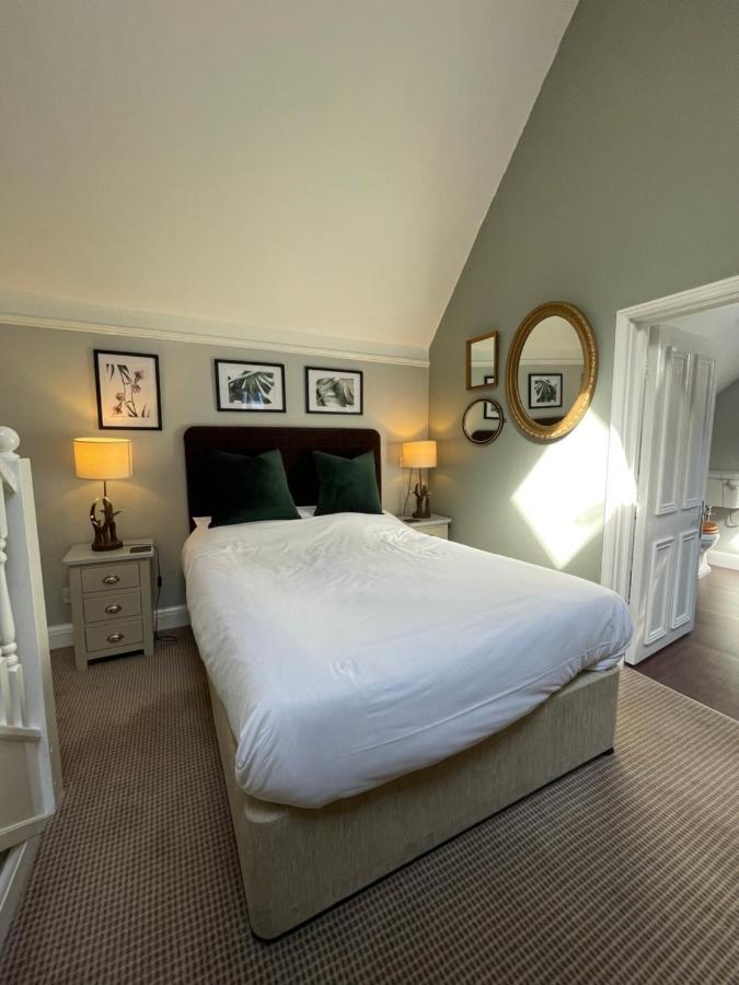 The Abbey Hotel Battle Bagian luar foto