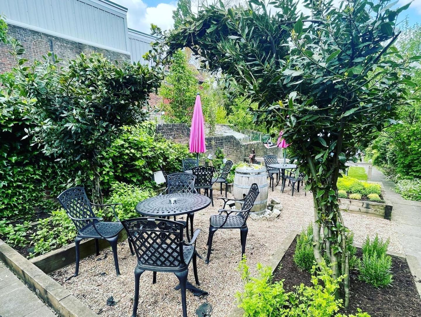 The Abbey Hotel Battle Bagian luar foto